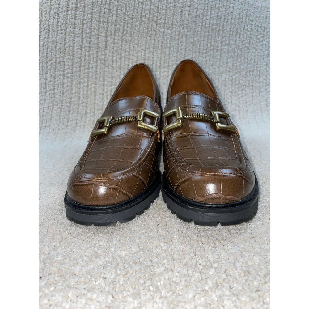 ZODIAC Gemma Loafer Brown Alligator women's 9.5 Lug Sole Chunk Heel Gold Buckle - Picture 5 of 9